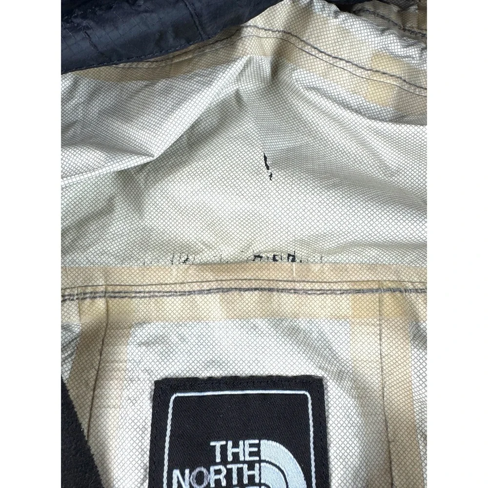 The North Face HyVent 2.5L Rain Jacket Mens Large Black Ripstop Hooded